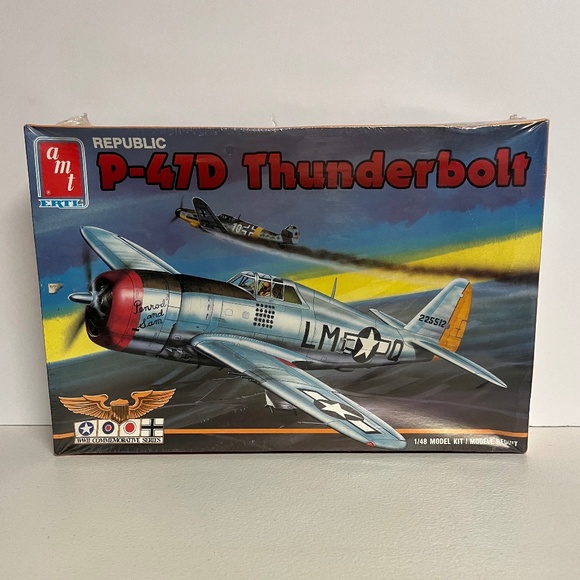 AMT Ertl P-47D Thunderbolt Model Plane Kit 1:48 scale Model 8886 1990 Sealed Box - Picture 1 of 11